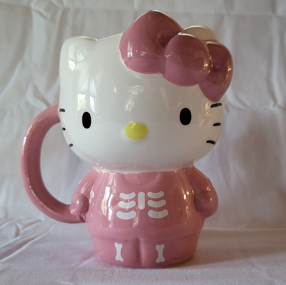 Hello Kitty Halloween skeleton ceramic mug - Picture 7 of 8